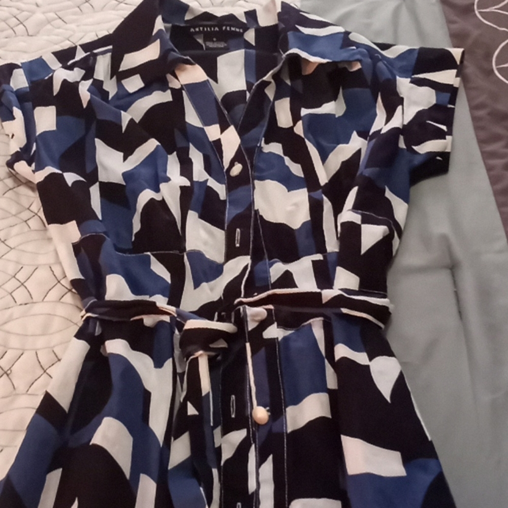 2 Blouses - Picture 4 of 4